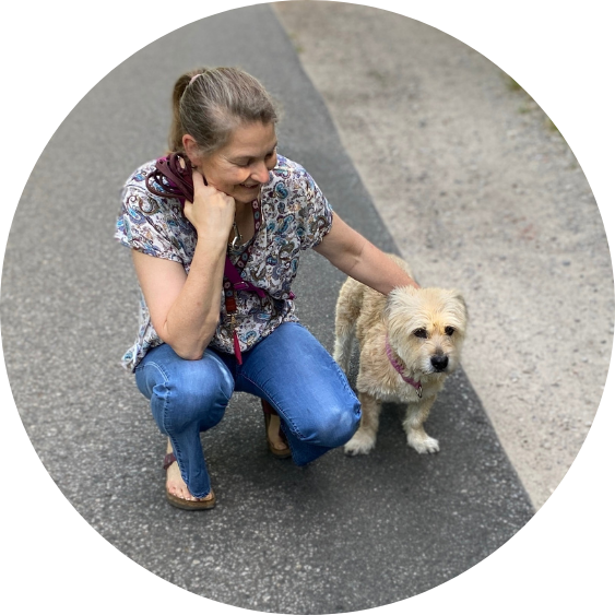 Foto Catrin Bartel mit Hund Lotta