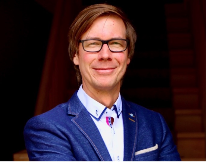 Dr. Oliver Korn